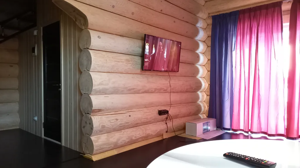 Гостевой дом на берегу лесного озера