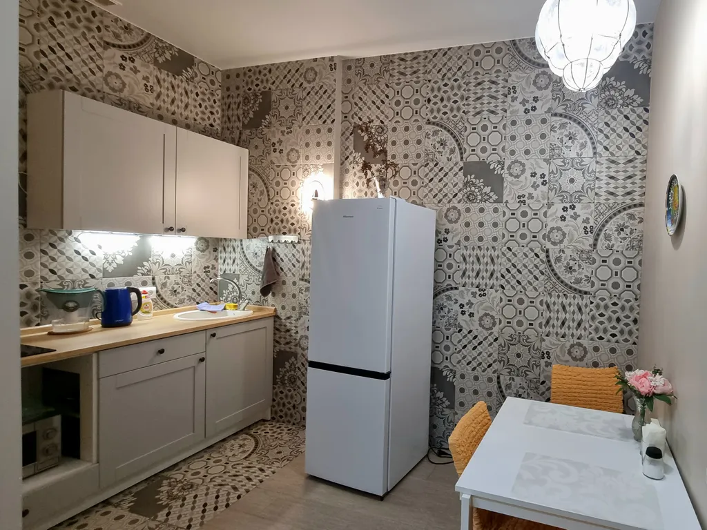 Современная стильная квартира у моря с видом на горы