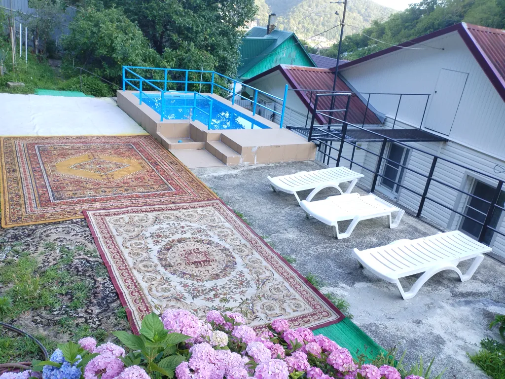 Уютный дом с видом на горы