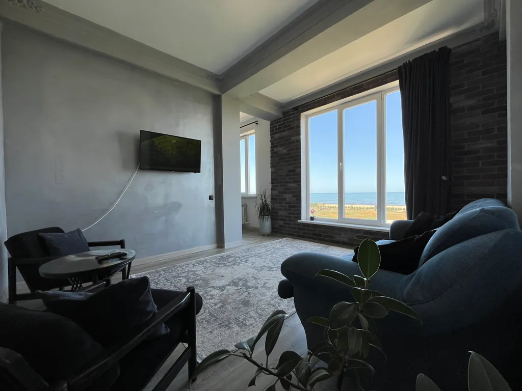 Квартира с шикарным видом на море и аллею