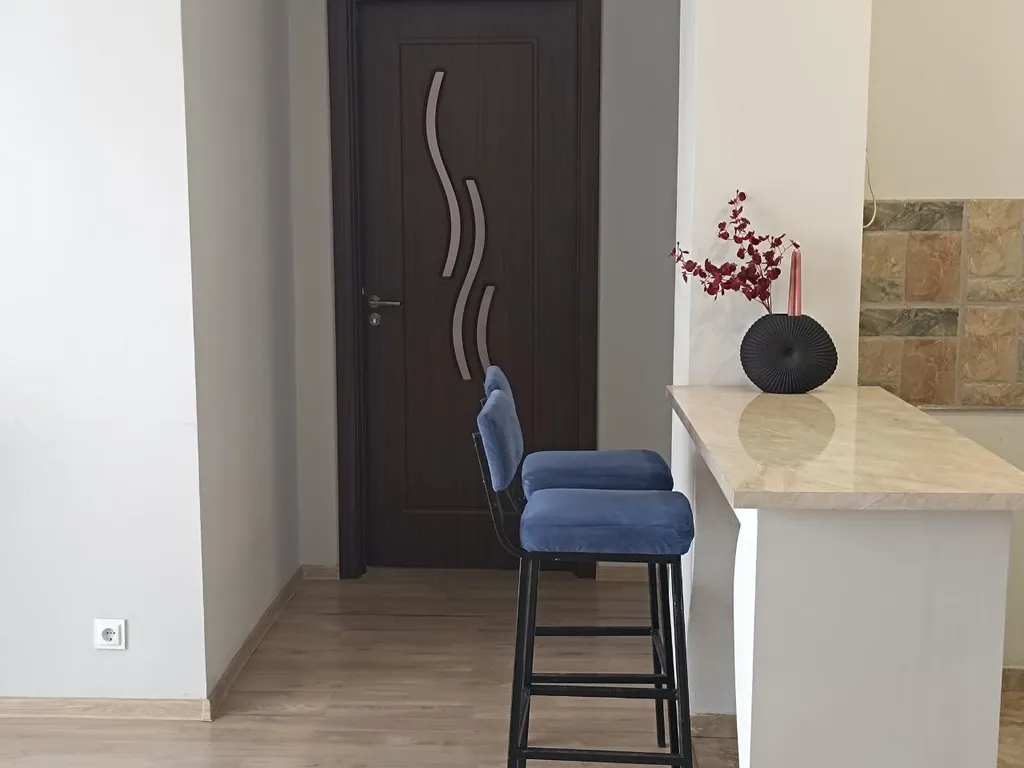 Двухкомнатная уютная квартира с видом на горы