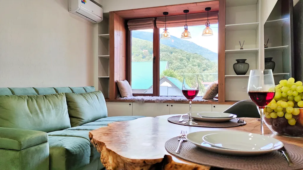 Светлый, уютный и современный апартамент в центре Красной Поляны