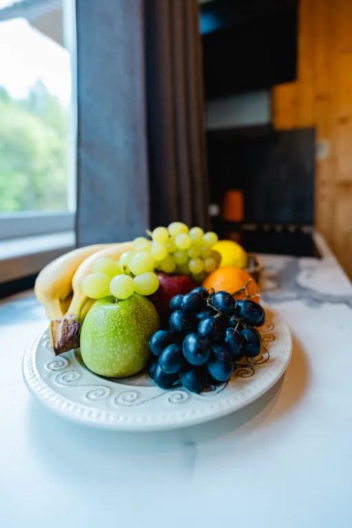 Коттедж у пруда