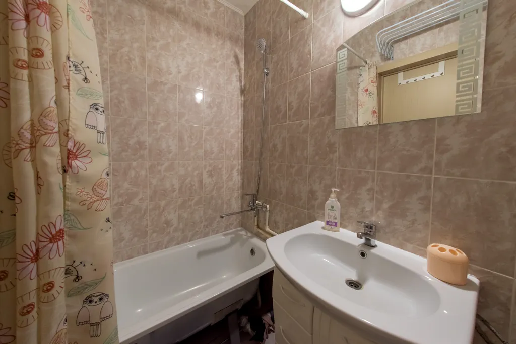 Студия у ледовой арены Трактор