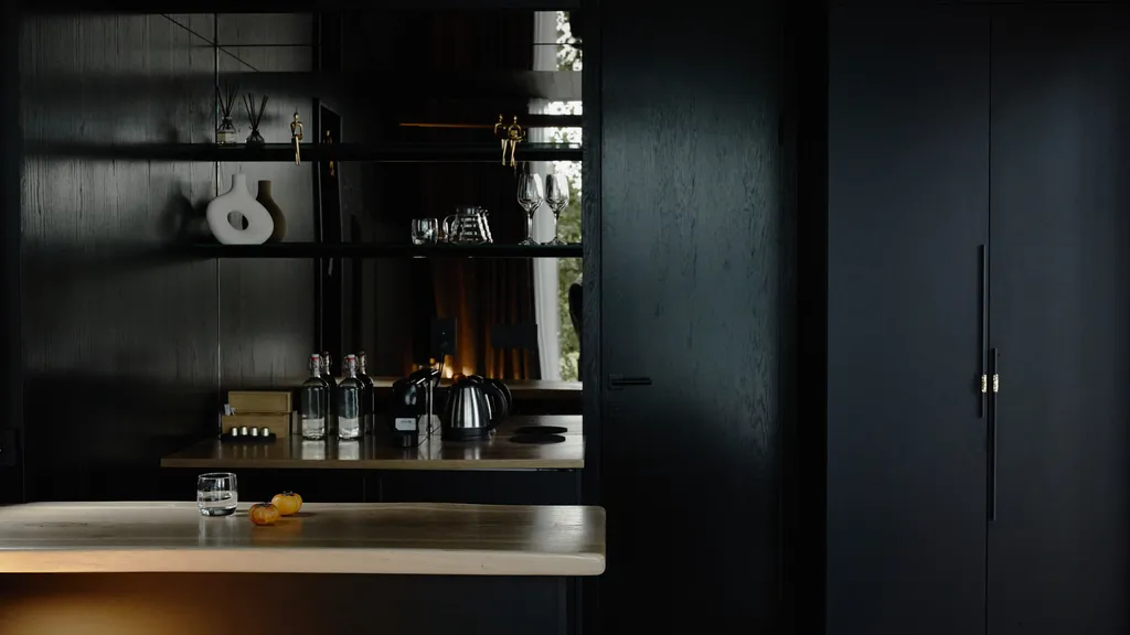 Дом на скале с панорамными окнами на реку Вуоксу