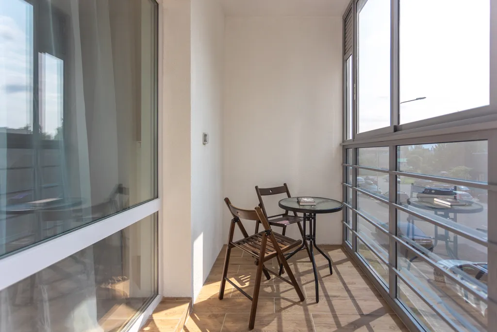 Уютная студия с дизайнерским ремонтом