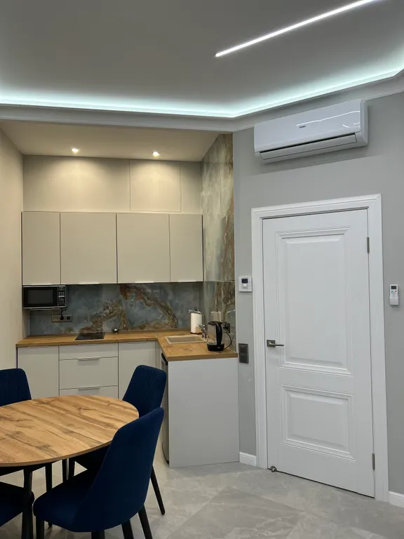 Дизайнерская квартира у моря