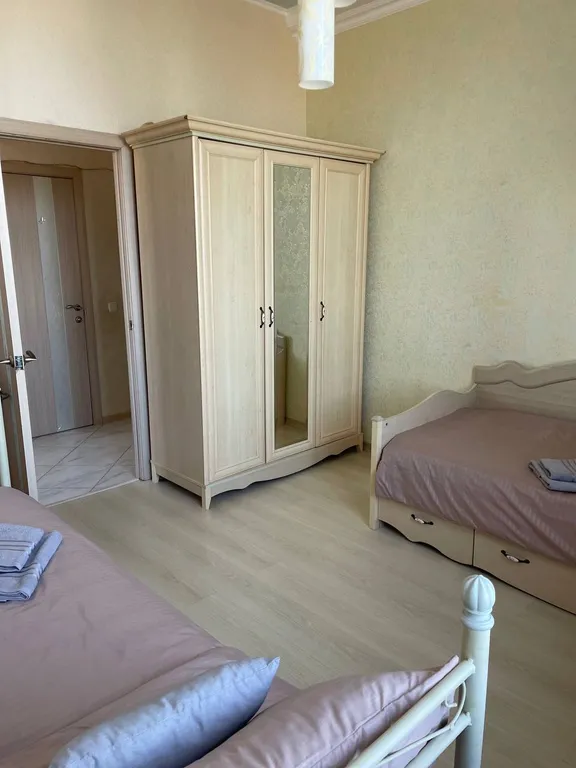 2-комнатная квартира около Парка Победы