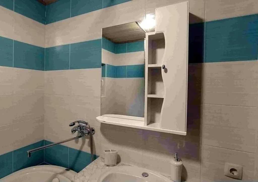 Хутор Избушка на опушке леса, возле реки