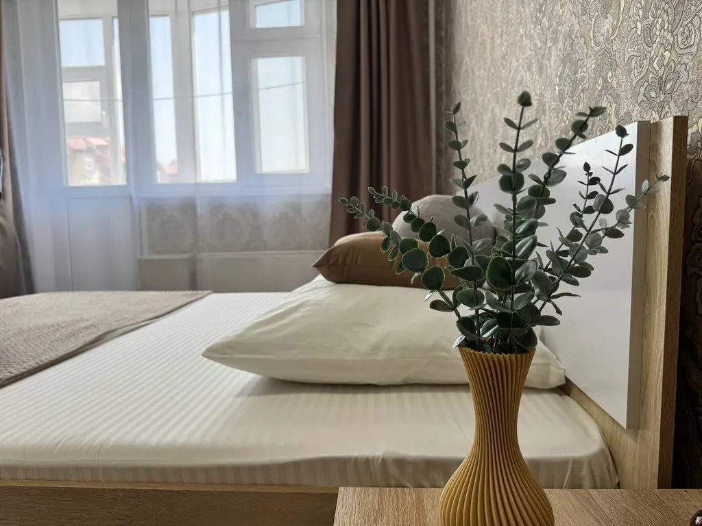 Апартаменты с балконом и рабочим местом в центре. Бесконтактный заезд