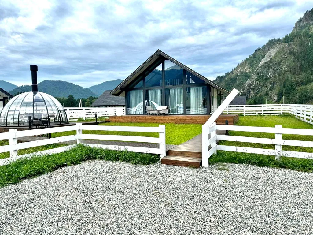 Дом с видом на горы