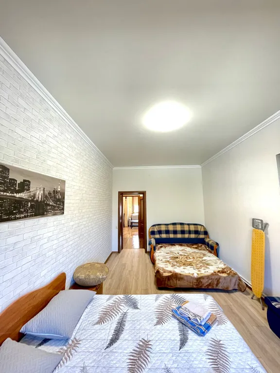 Квартира Просторная квартира в 5 минутах от моря с отдельным входом — Геленджик