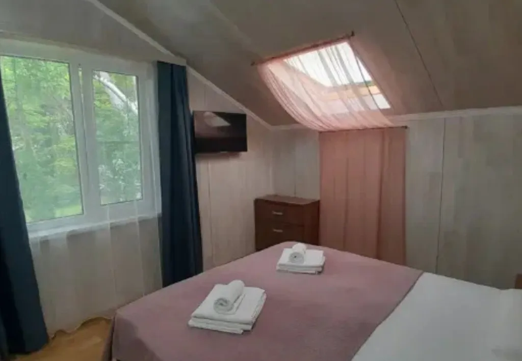 Квартира 1 Семейный двухкомнатный номер с кухней — аренда посуточно в Архипо-Осиповка