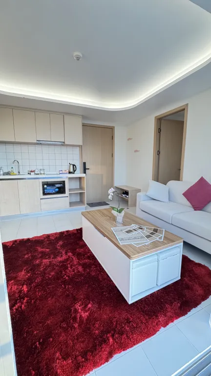 Двухкомнатная квартира у пляжа Камала с рабочим кабинетом, бассейном, залом