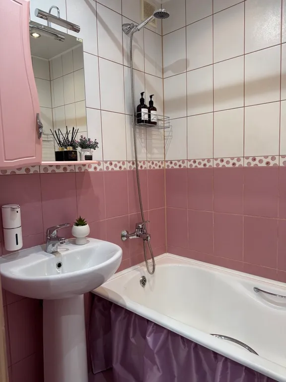 Уютная, после ремонта, квартира рядом с Лотос Плаза