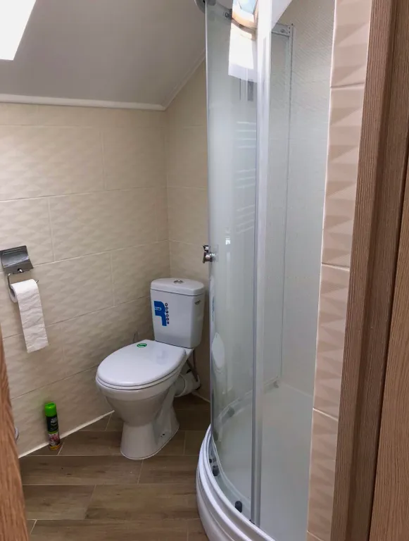 Трехместный номер рядом с морем