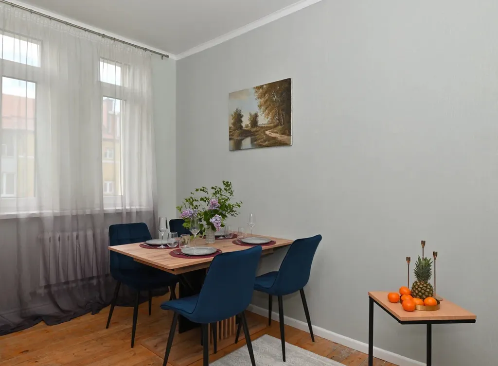 Квартира 3-комнатная Квартира — Калининград