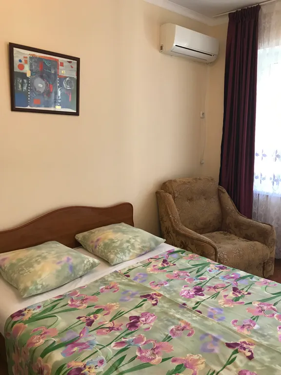 Квартира Квартира 3-х местный номер Полулюкс+ доп.место N12 — Анапа