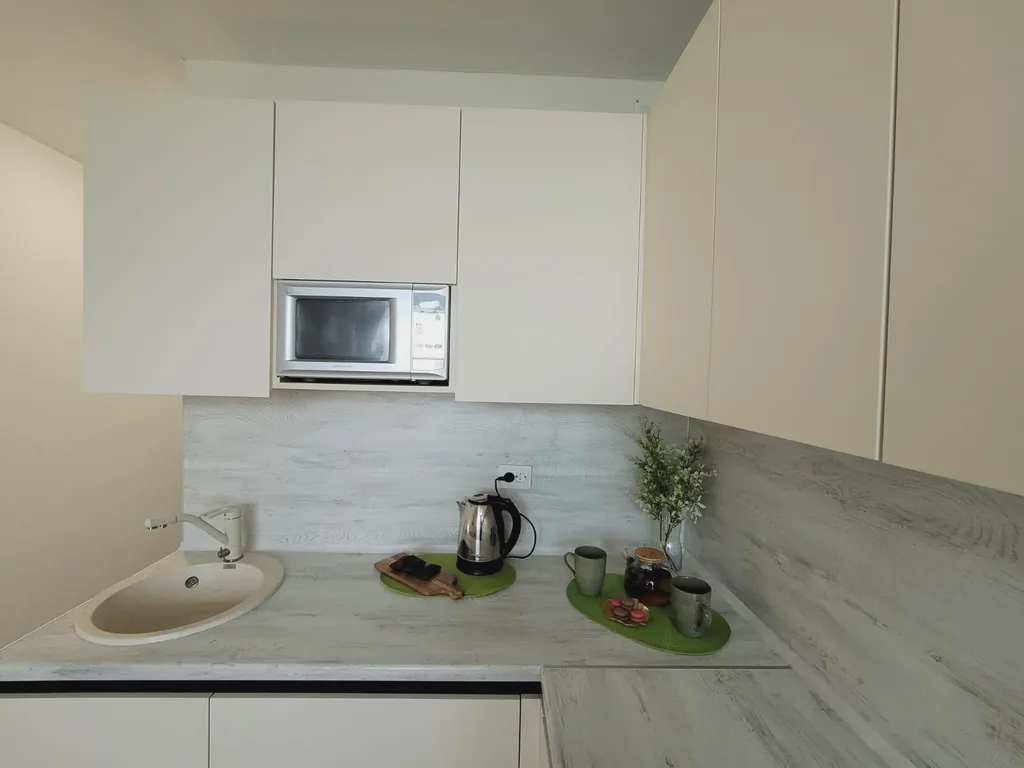 Уютная студия у парка молодежный с видом на реку