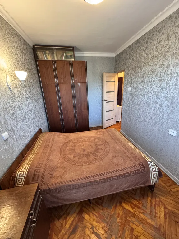 Просторная квартира в центре города Пицунда