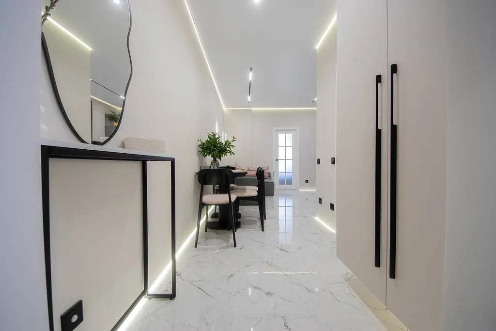 Дизайнерская квартира на берегу моря