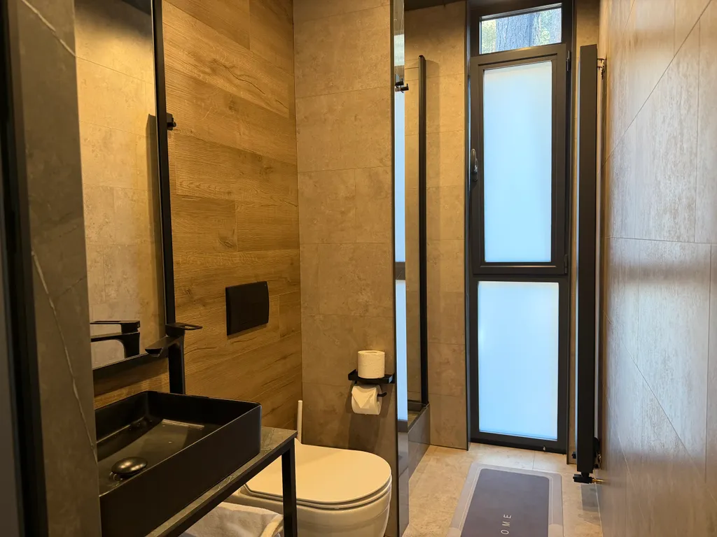 Глэмпинг в лесу