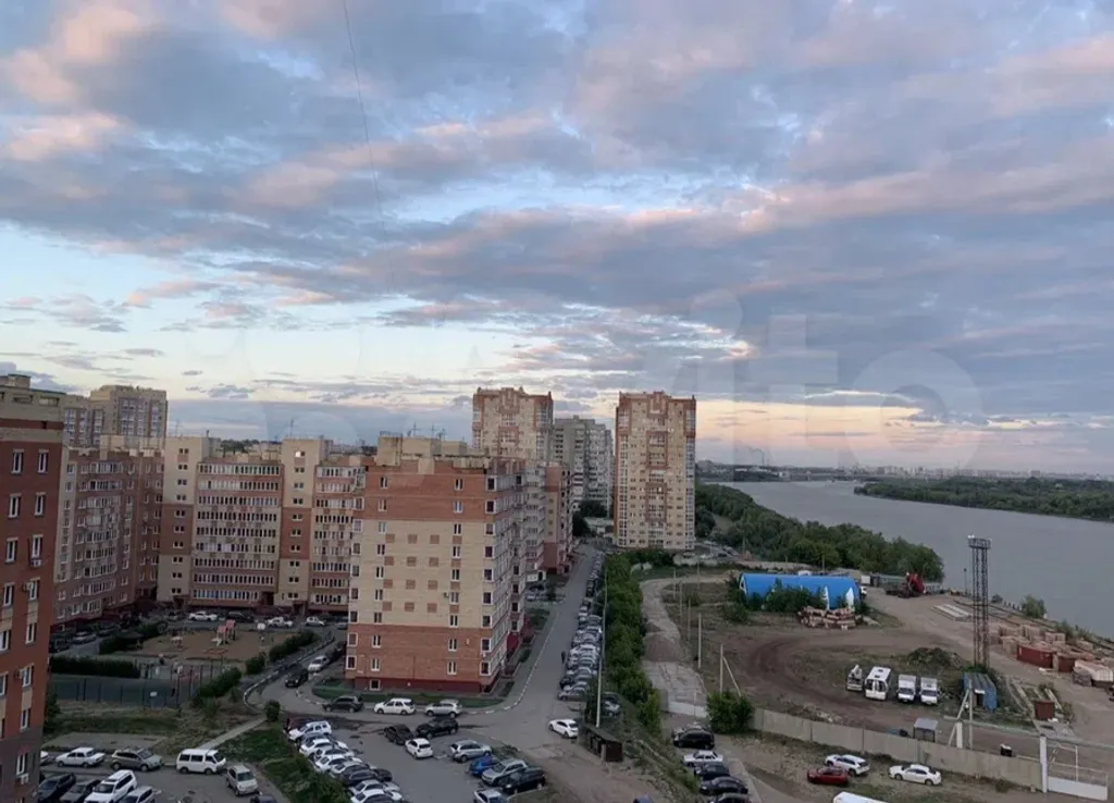 Хэппи Хаус Современная студия с видом на Иртыш