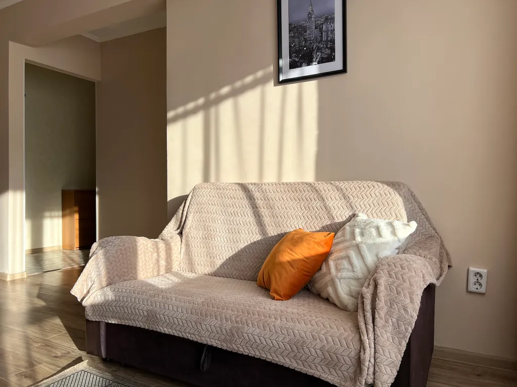 Теплая 1-к кв рядом с жд вокзалом. Не берем оплату за финальную уборку