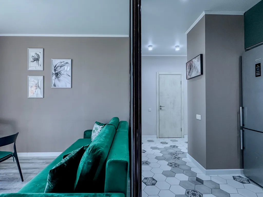 Квартира с евроремонтом, вид на город и реку