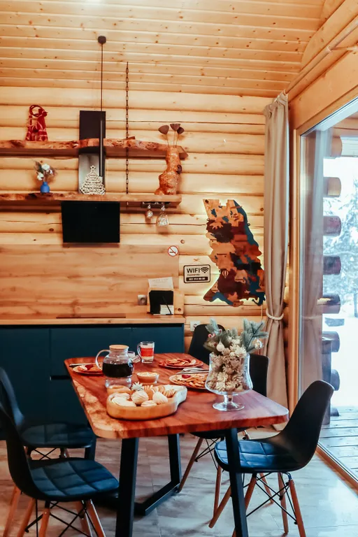 Дом на берегу озера