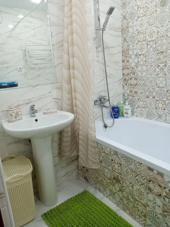 Двухкомнатная квартира с удачной парковкой около трассы Р-217 Кавказ