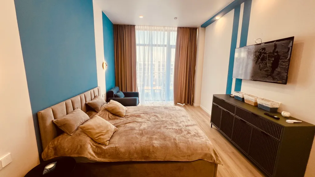 Квартира у моря с новым ремонтом, на первой линии