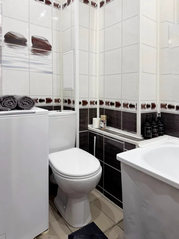 Квартира рядом с СШ Атлант в районе окружной больницы