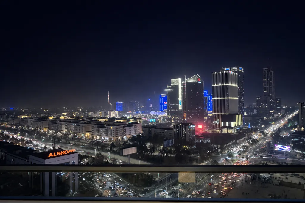 Просторная дизайнерская квартира с панорамным видом на город