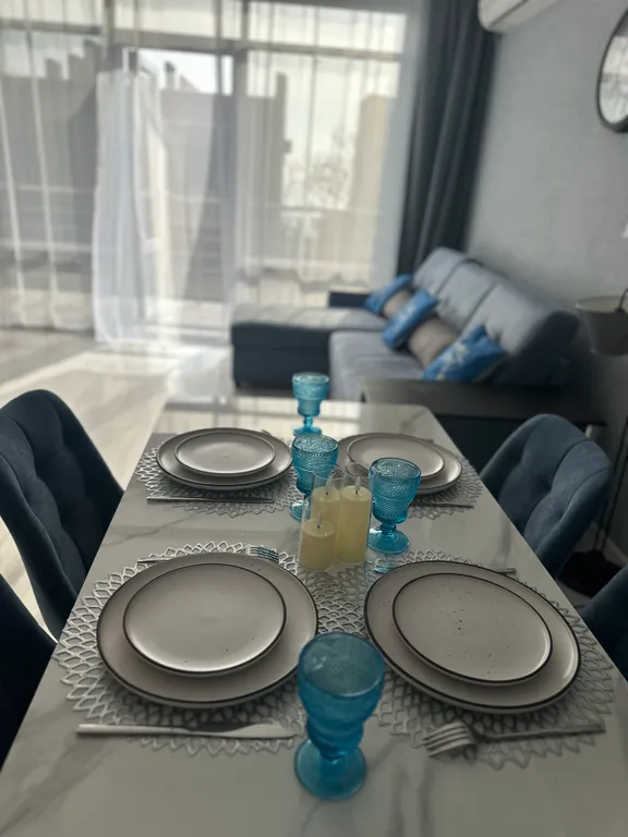 Уютная квартира в центре города с видом на море