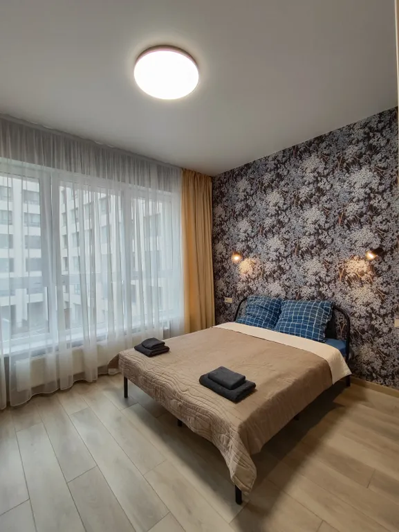 Двухкомнатная двухэтажная квартира в центре города