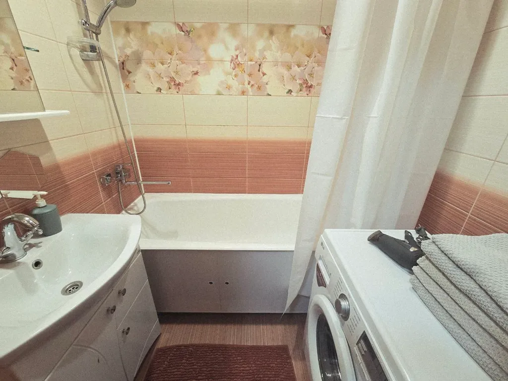 Двушка напротив аквапарка Улёт