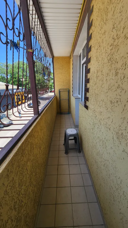 Квартира с удобным положением возле супермаркета Фрэш