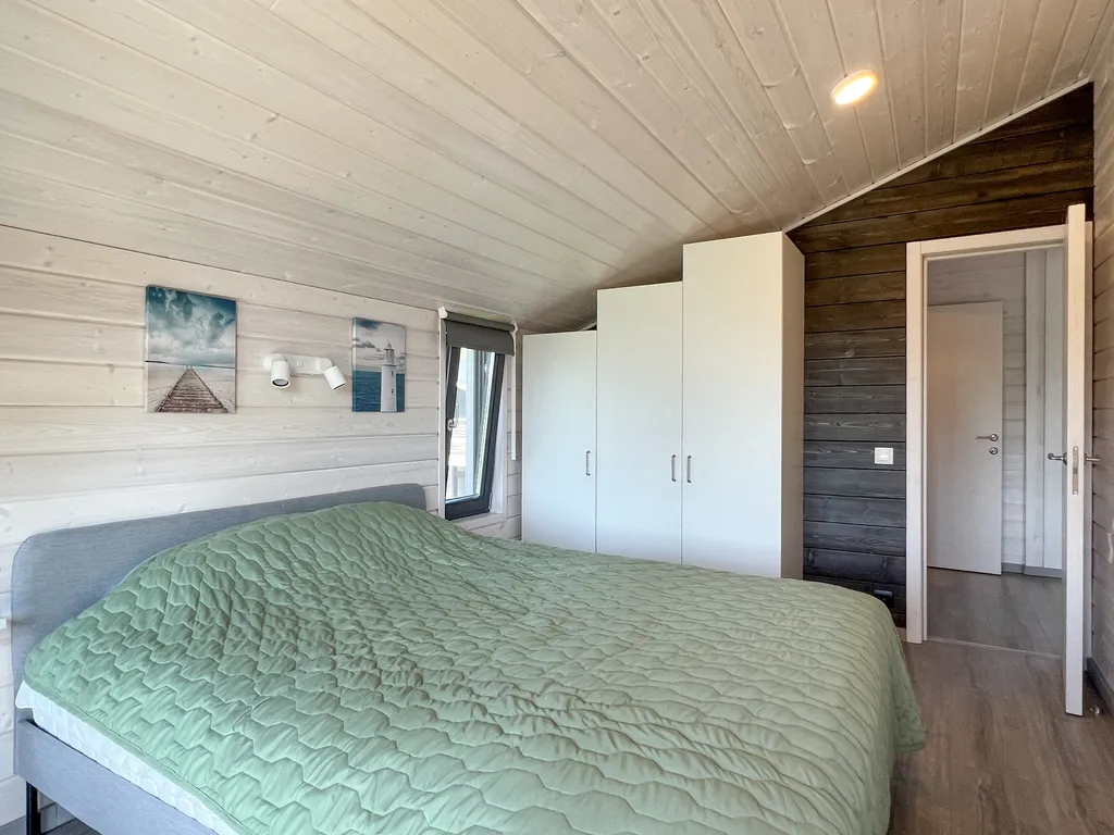 Коттедж Дом с сауной и видом на озеро — Стеклянный