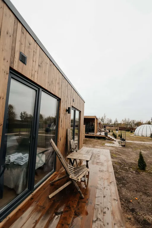 Коттедж Уютный глэмпинг для компании (6 отдельных домиков + территория) — Конаково