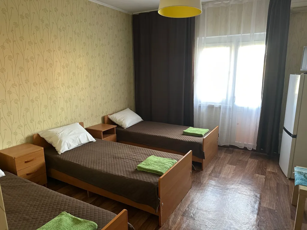 Квартира Трехместный номер с видом на сад — аренда посуточно в Новомихайловский