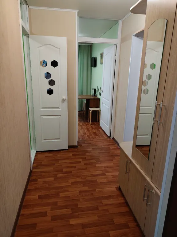 Квартира мк. Р-н молодежный. Есть все необходимое. Чистота и комфорт