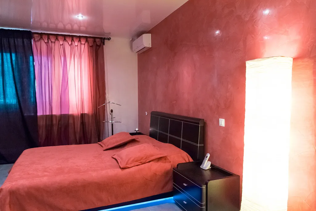 Однокомнатная, комфортабельная квартира класса люкс в центре