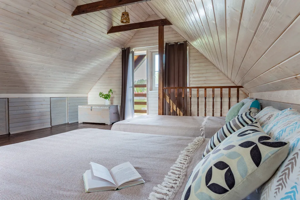 Уютный домик рядом с озером