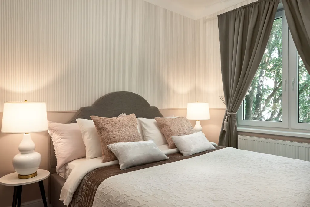 Двухкомнатная дизайнерская квартира в центре by Karmann`s Apartments