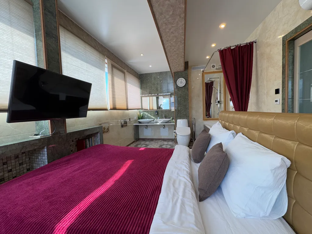 Корейский рассвет «Сэбёк»-уникальная видовая квартира с видом на горы