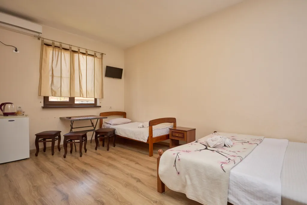 Квартира Трёхместный улучшенный номер — Сухум