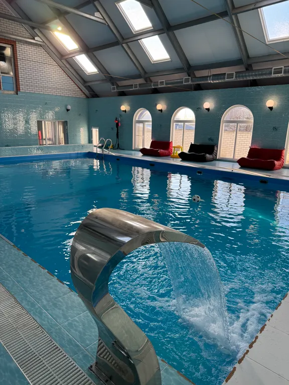 Коттедж Дом с большим бассейном — аренда посуточно в Волгоград