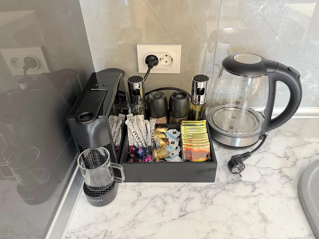 Апартаменты Двухкомнатные Акваделюкс с бассейном и видом на море