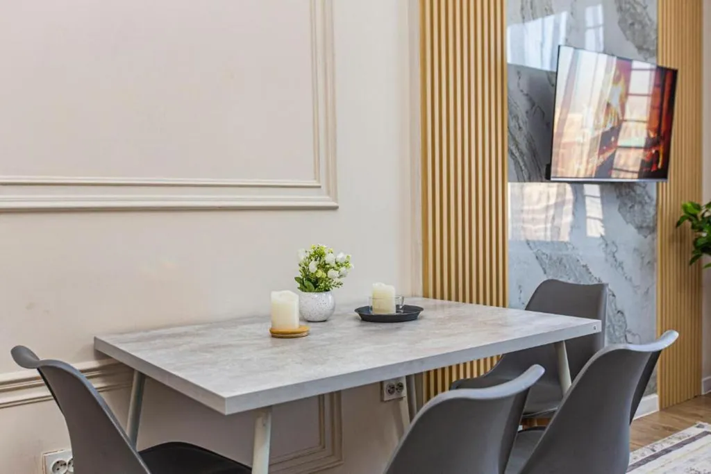 3-ком квартира Bayhouse около ТРЦ MEGA Alma-Ata для 6-х гостей